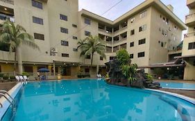 Coral Bay Resort